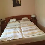 Muskatli Apartmanhaz *