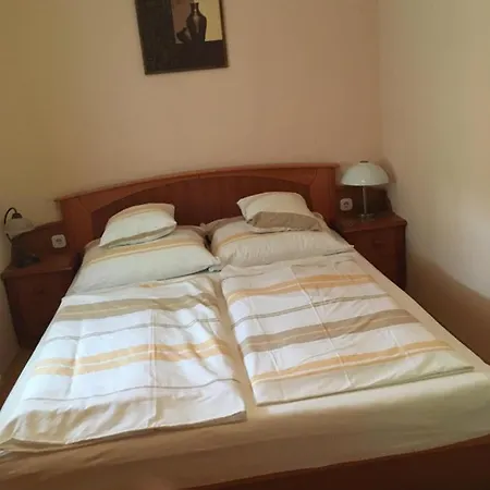 Muskatli Apartmanhaz *
