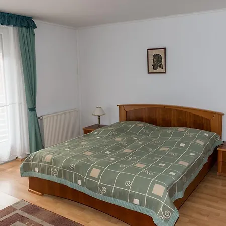 公寓 Muskatli Apartmanhaz