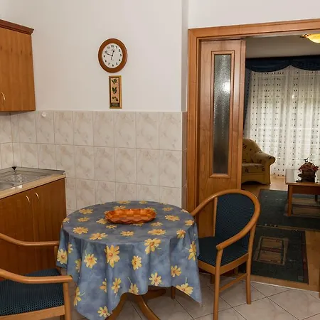 Muskatli Apartmanhaz